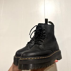 DR MARTENS BLACK JADON III PISA LEATHER PLATFORM BOOTS